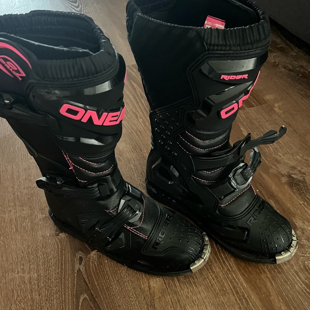 O’Neil riding boots